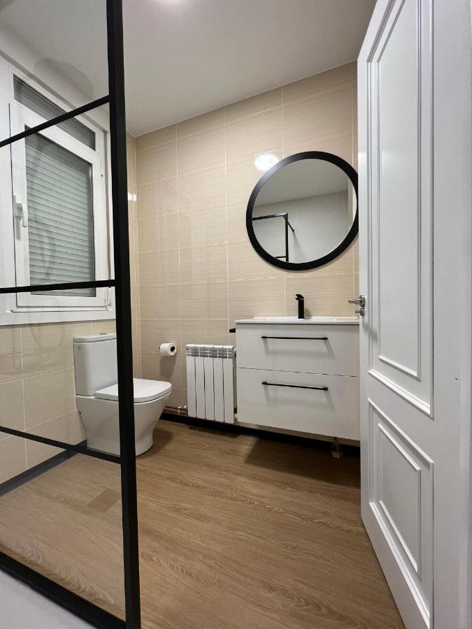 Amplio Y Centrico Piso Con Patio. Apartment A Coruna Luaran gambar